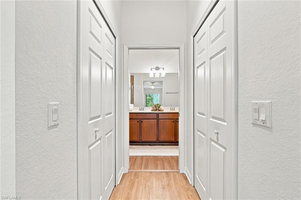 9832 Venezia Cir, Unit 1025, Naples, FL 34113 Photo