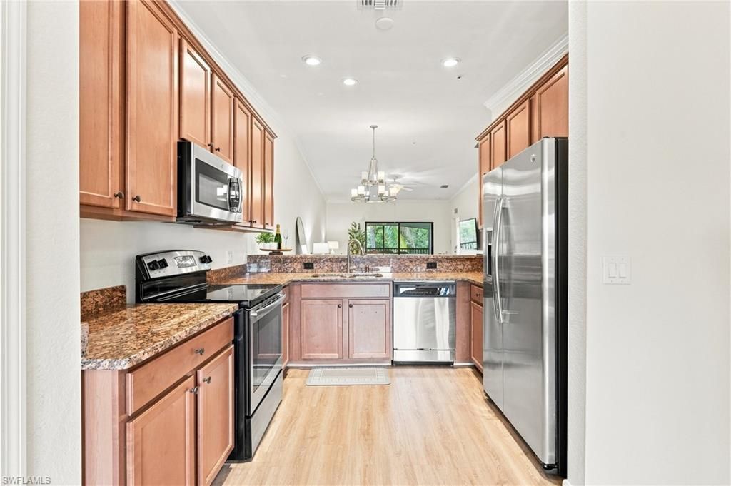 9832 Venezia Cir, Unit 1025, Naples, FL 34113 Photo