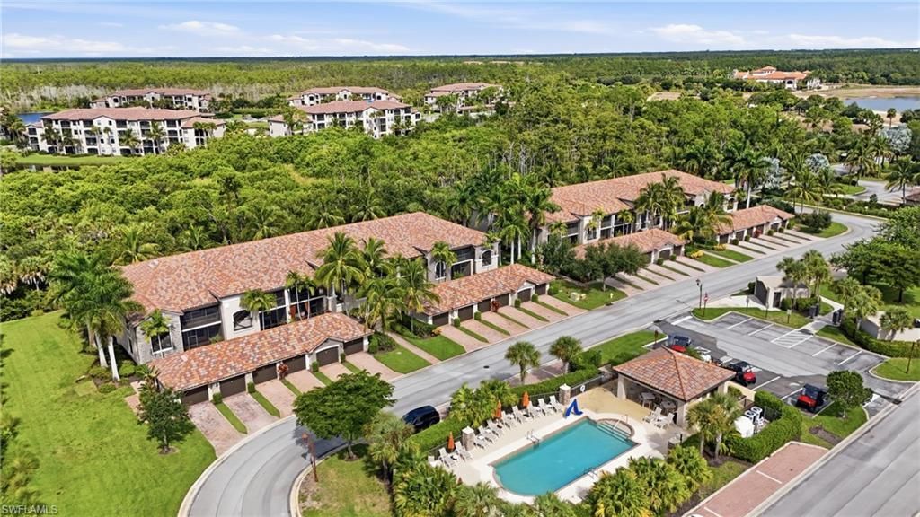 9832 Venezia Cir, Unit 1025, Naples, FL 34113 Photo