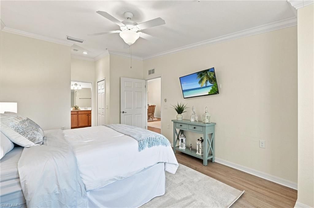 9832 Venezia Cir, Unit 1025, Naples, FL 34113 Photo