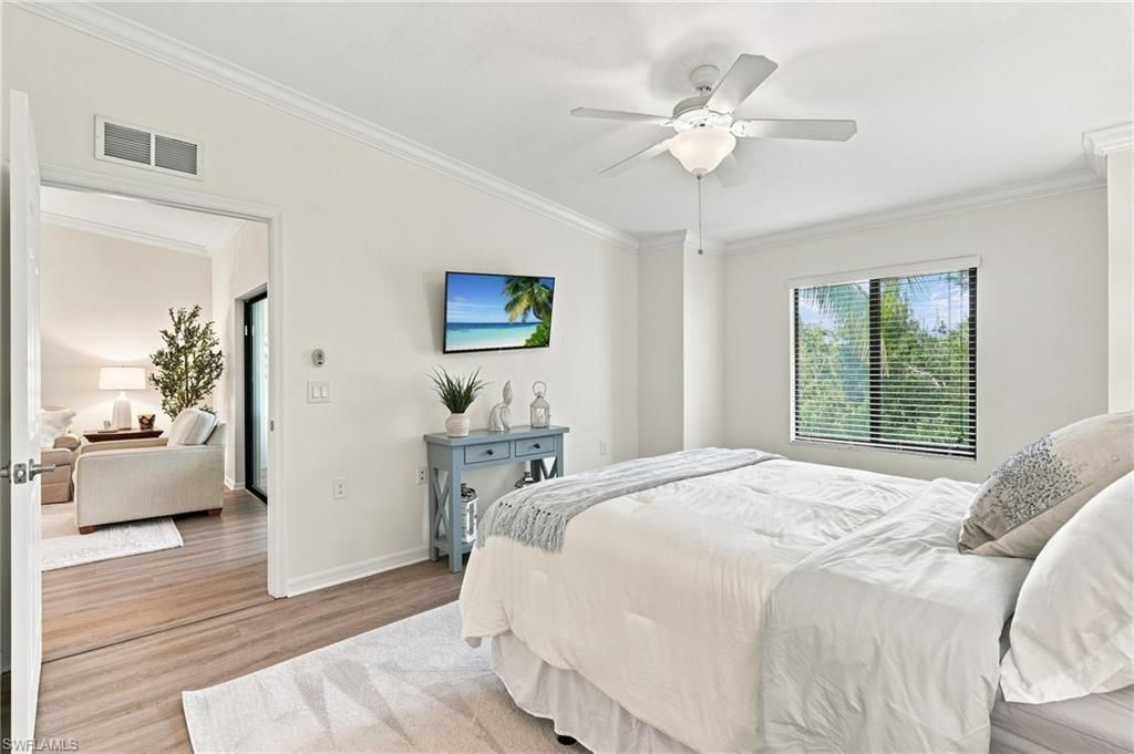 9832 Venezia Cir, Unit 1025, Naples, FL 34113 Photo