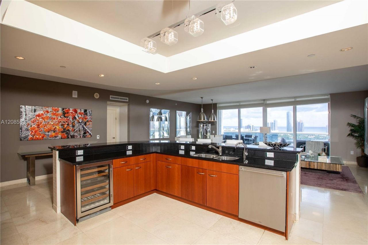 6000 Island Blvd, Unit 2602, Aventura, FL 33160 Photo