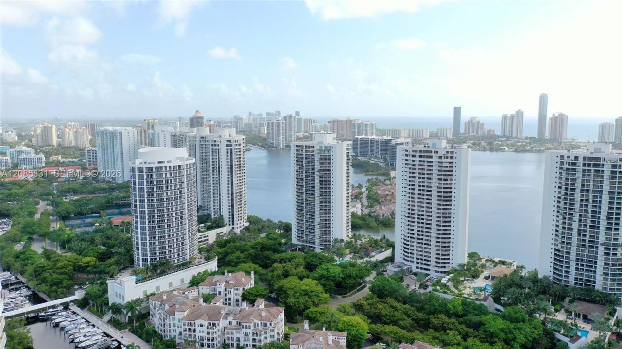 6000 Island Blvd, Unit 2602, Aventura, FL 33160 Photo