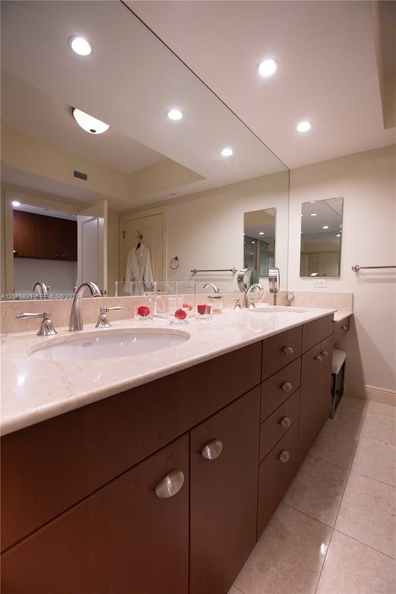 6000 Island Blvd, Unit 2602, Aventura, FL 33160 Photo