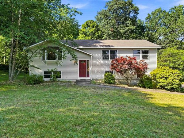36 Governor Dinsmore Road, Windham, NH 03087