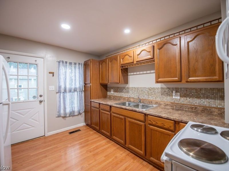 336 N 12th Street, Sebring, OH 44672 Photo 13