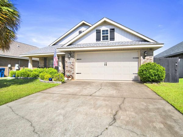 1716 Arcadia Dr, Foley, AL 36535