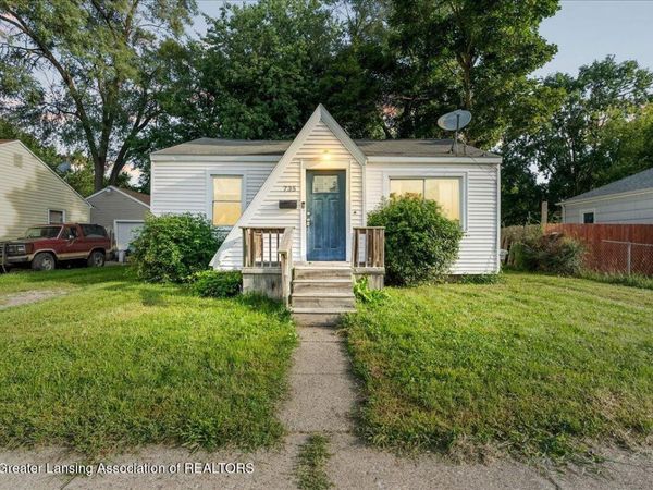 735 Vance Street, Lansing, MI 48906