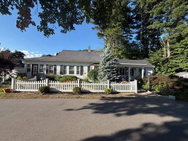 16 Davis Park, Plaistow, NH 03865