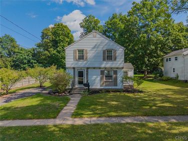 7 Mcharrie Street , Baldwinsville, NY 13027
