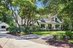 1233 Calais Drive photo 4
