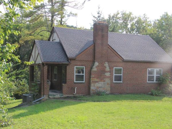 5837 E Kemper Road, Cincinnati, OH 45241