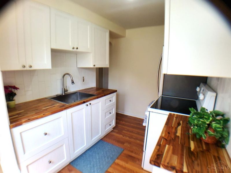5837 E Kemper Road, Sharonville, OH 45241 Photo 7