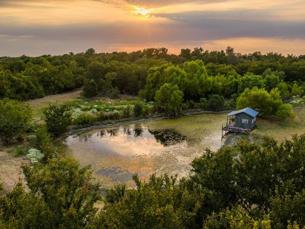777 County Road 206 , Cameron, TX 76520