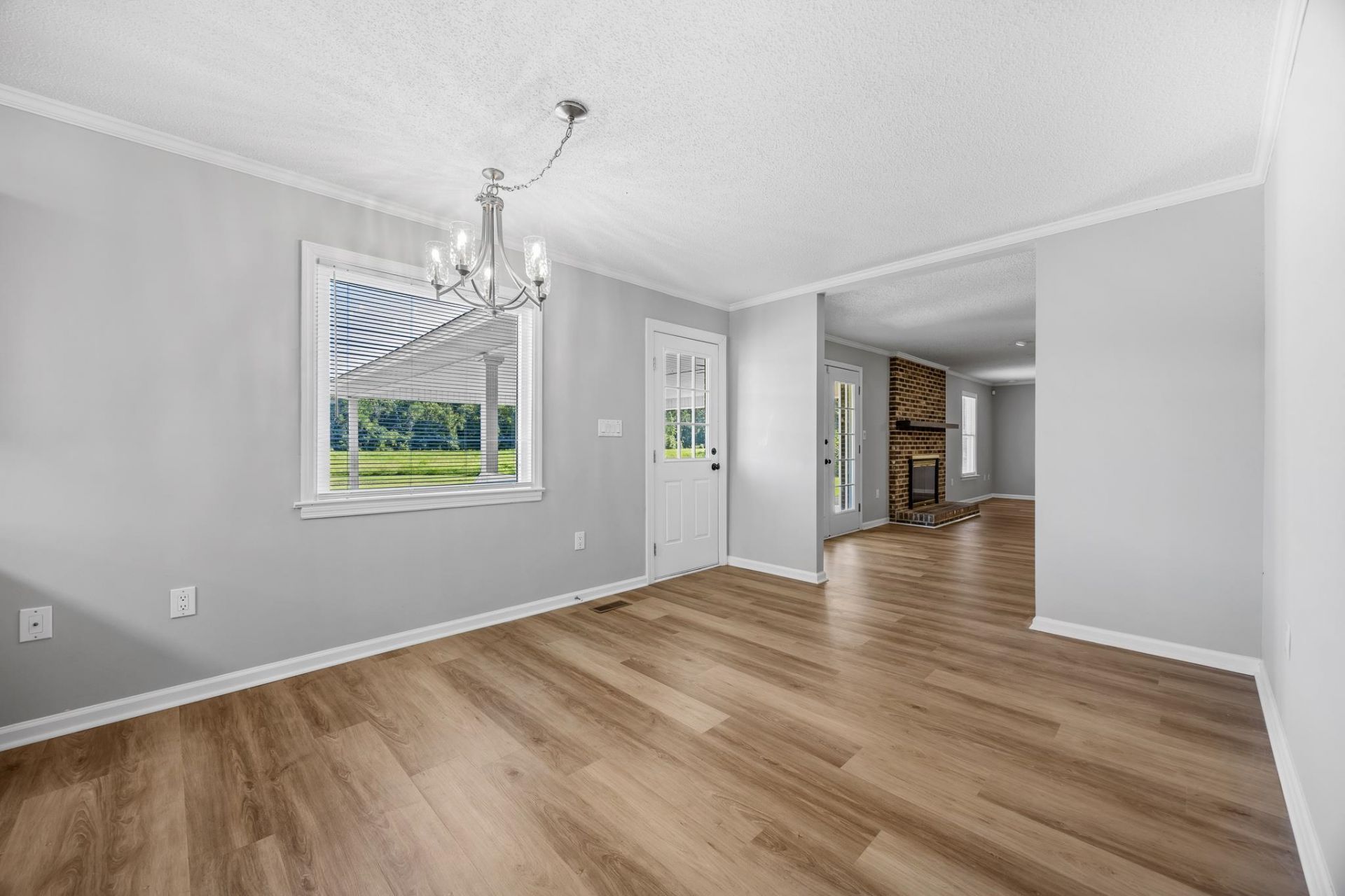 1576 Carl Rd. Photo 11
