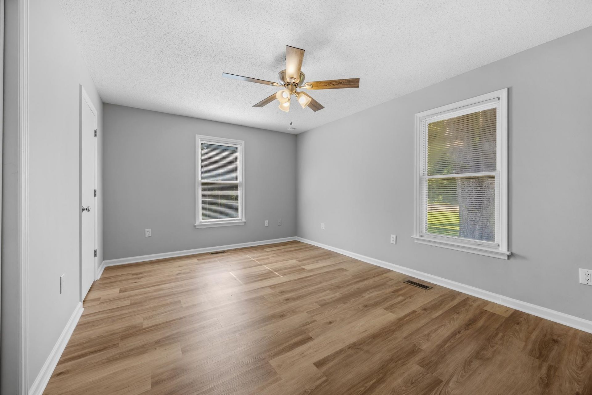1576 Carl Rd. Photo 31