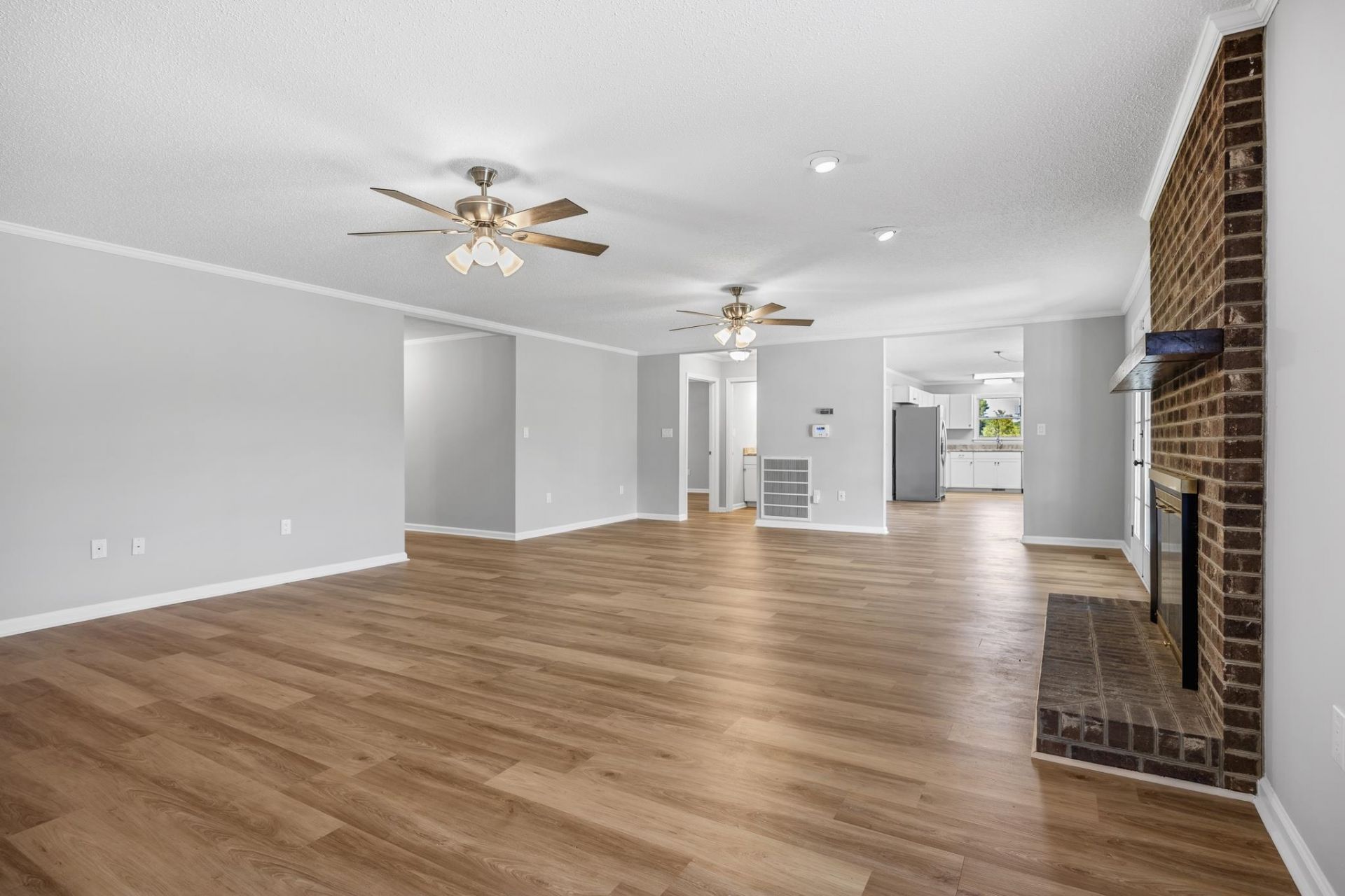 1576 Carl Rd. Photo 8