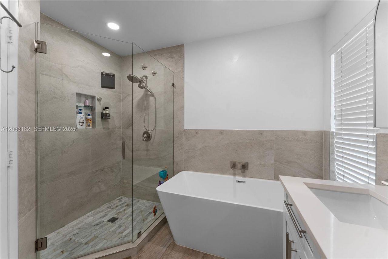 840 Falling Water Rd, Unit 840, Weston, FL 33326 Photo