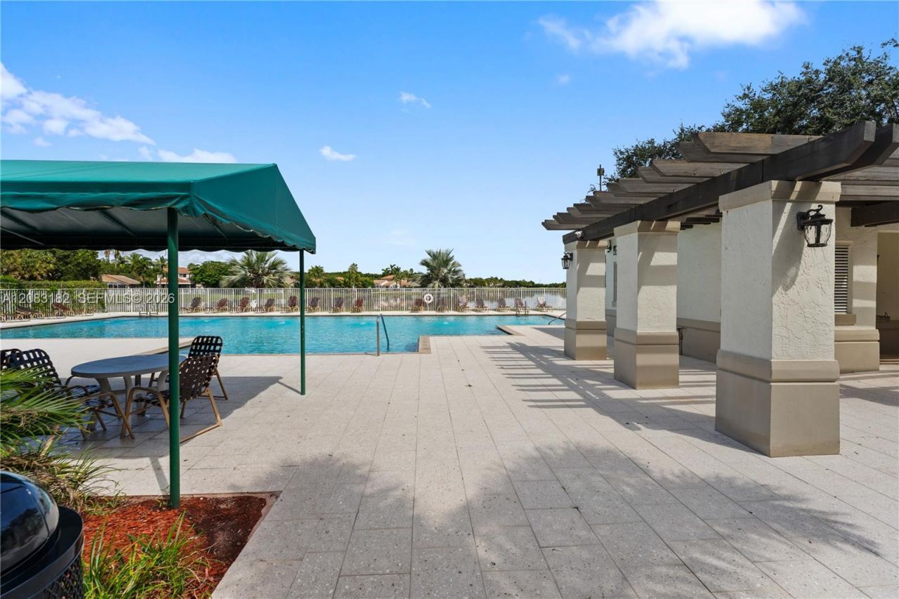 840 Falling Water Rd, Unit 840, Weston, FL 33326 Photo