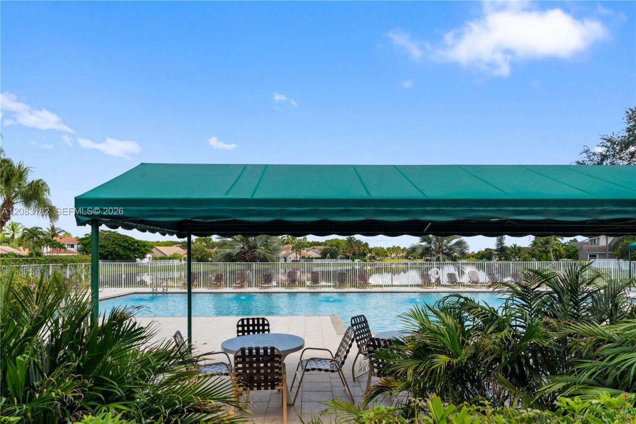 840 Falling Water Rd, Unit 840, Weston, FL 33326 Photo