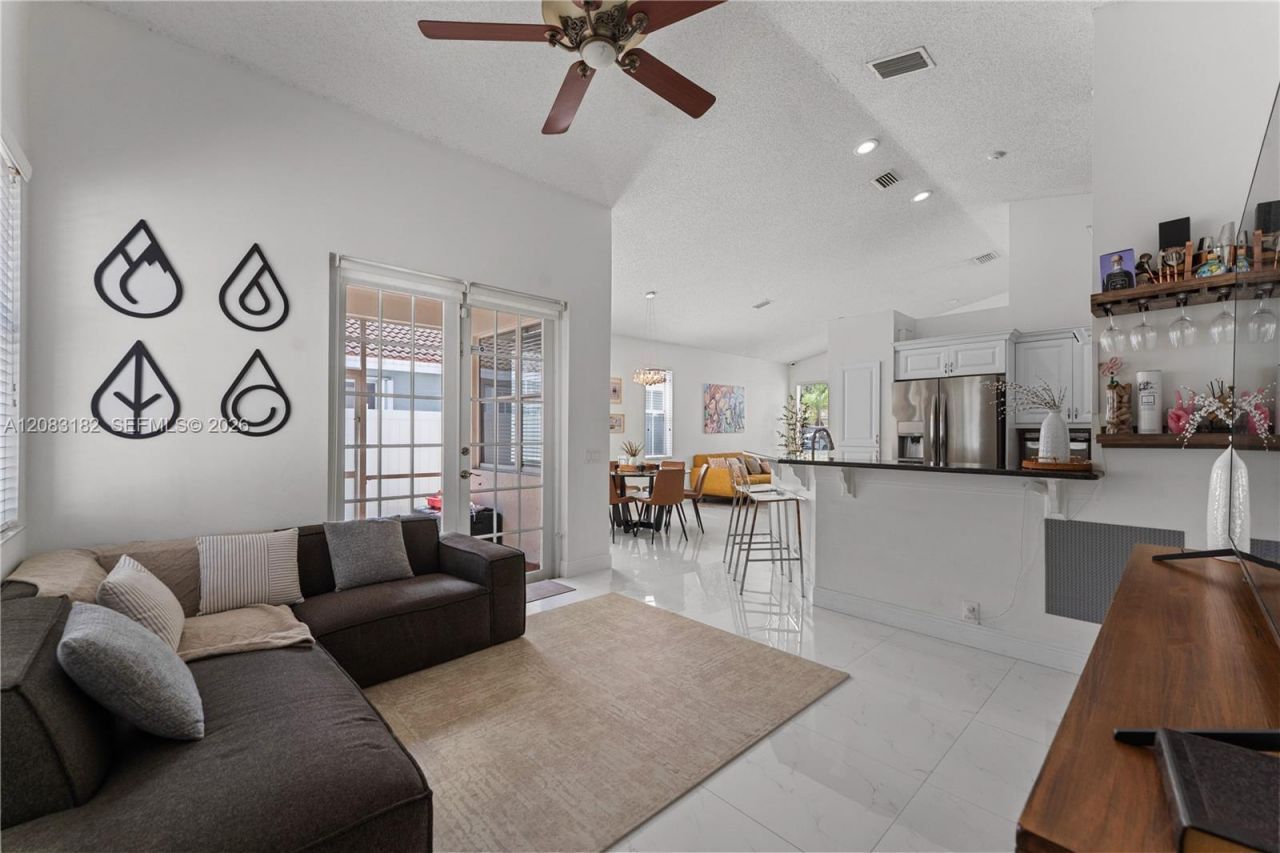 840 Falling Water Rd, Unit 840, Weston, FL 33326 Photo
