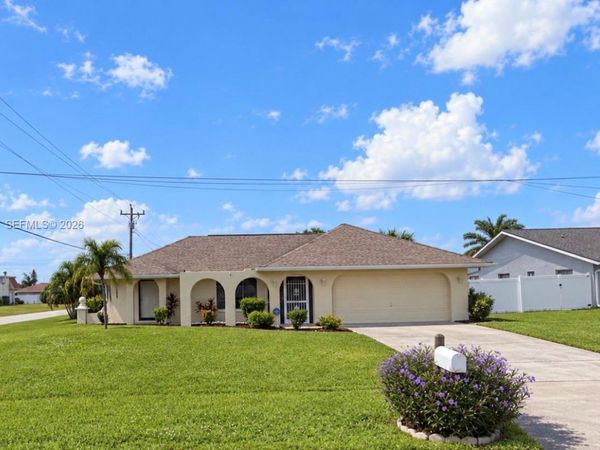 1328 SE 15th Pl. , Cape Coral, FL 33990