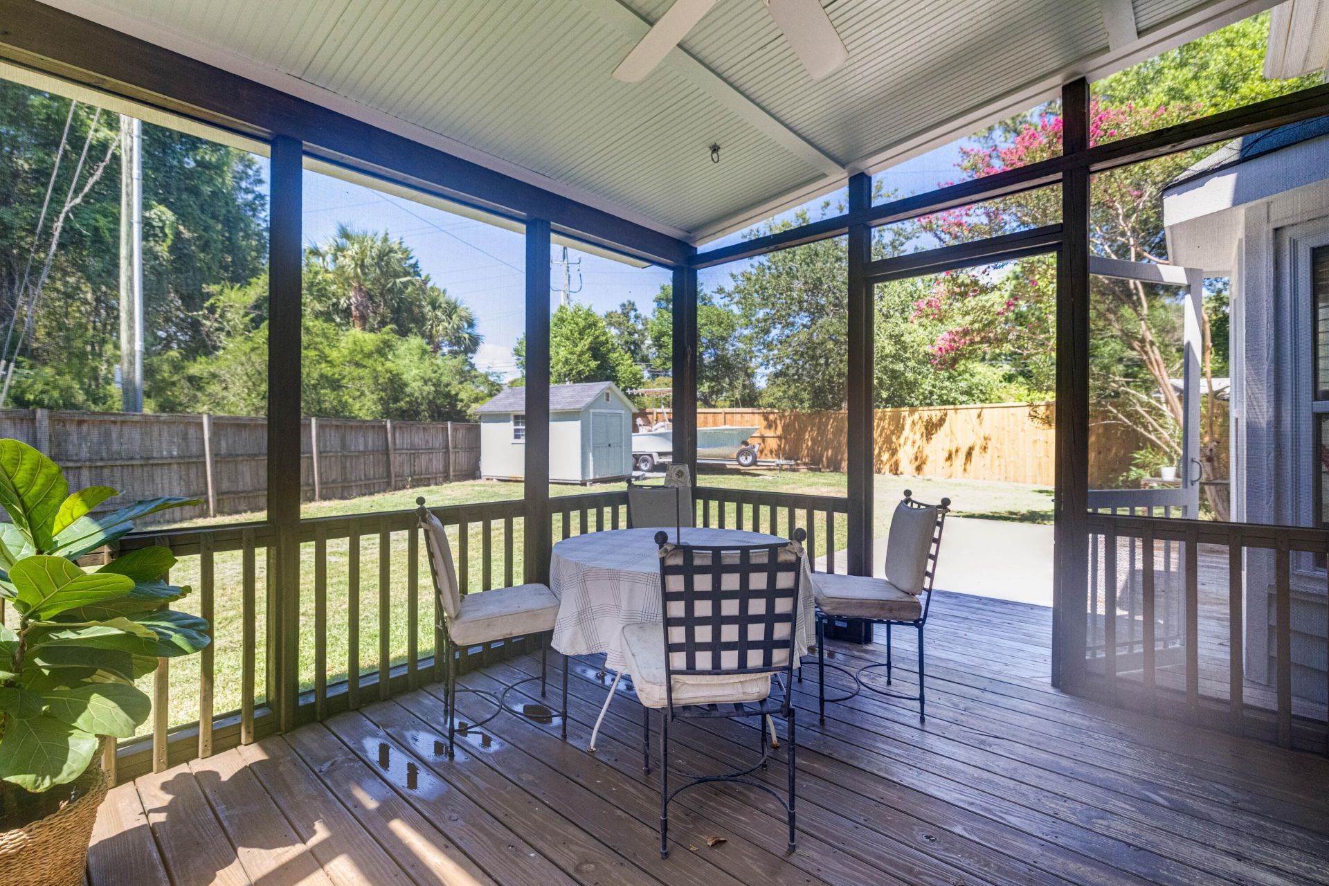 1427 Oaklanding Road Photo 33