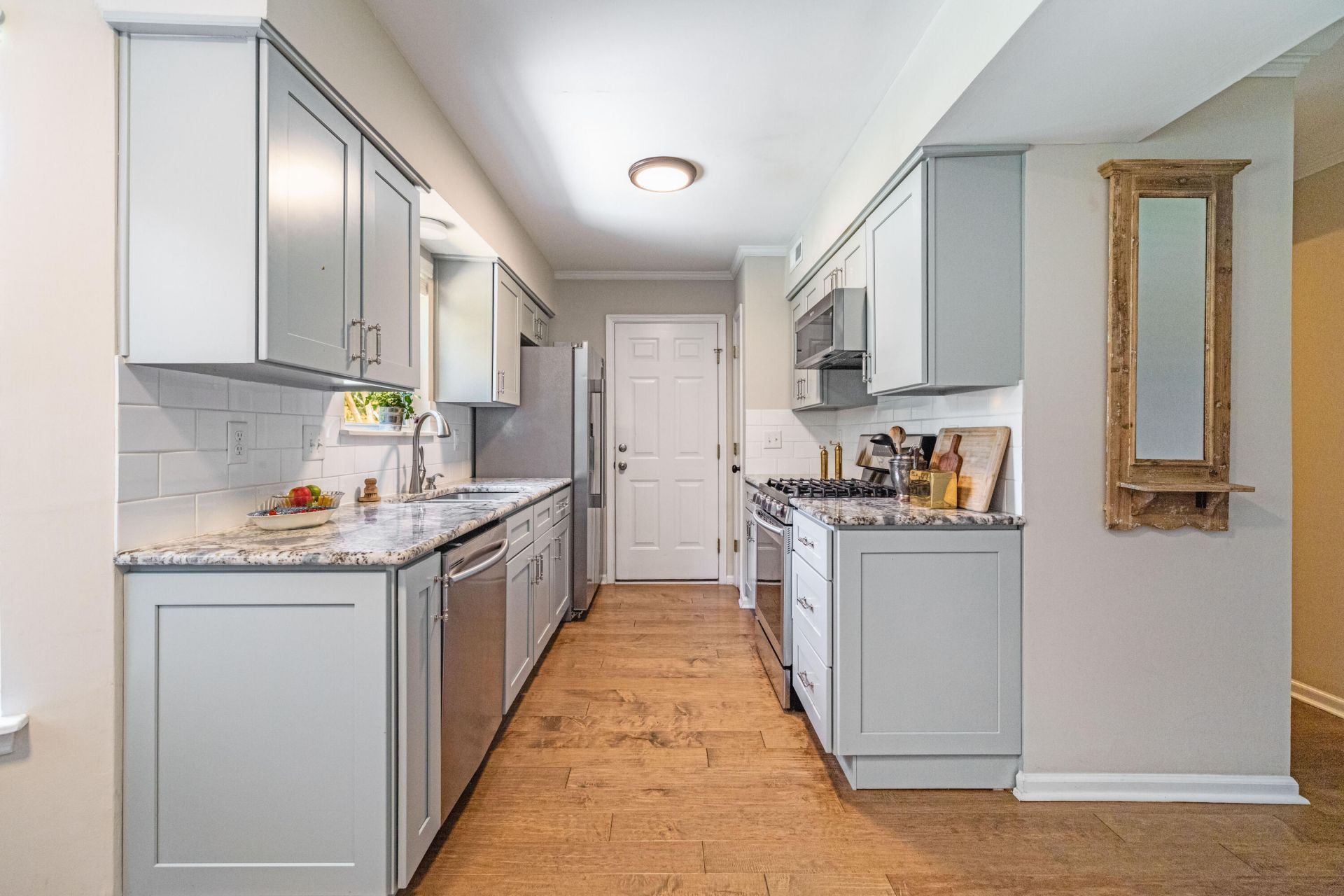 1427 Oaklanding Road Photo 5