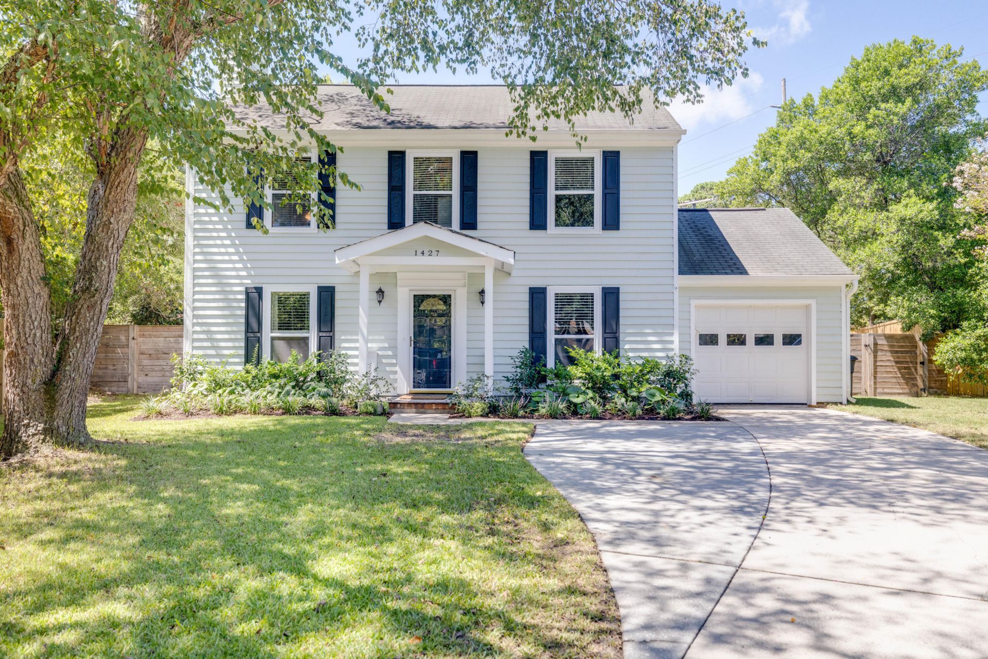1427 Oaklanding Road Photo 5