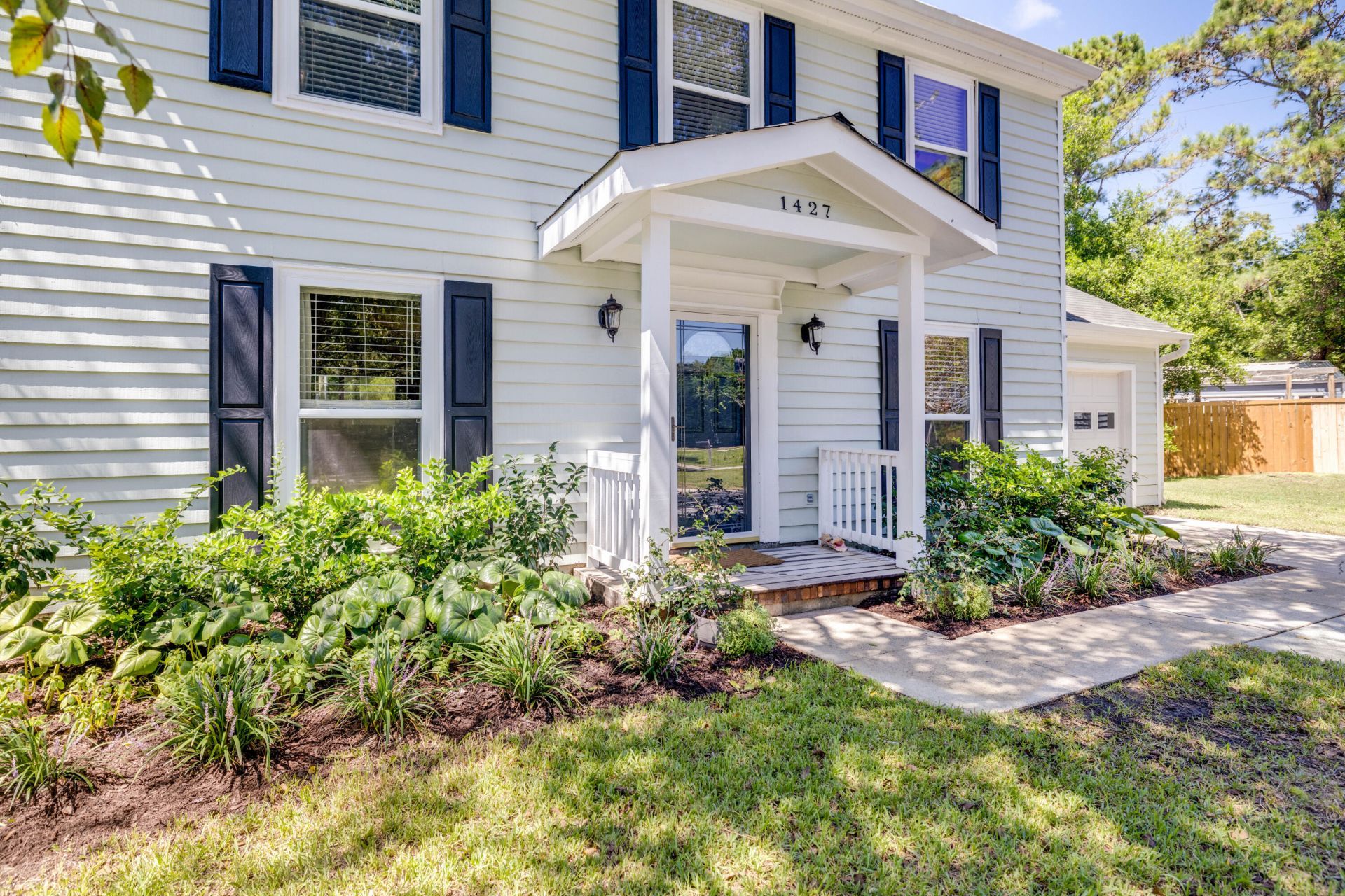 1427 Oaklanding Road Photo 8