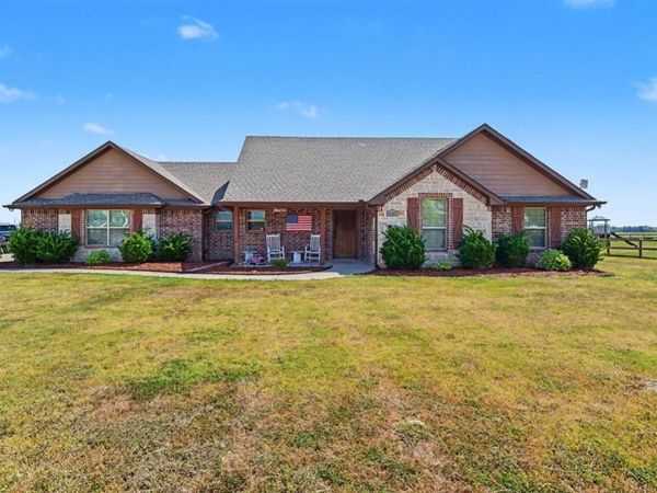 4909 County Road 2720 , Caddo Mills, TX 75135