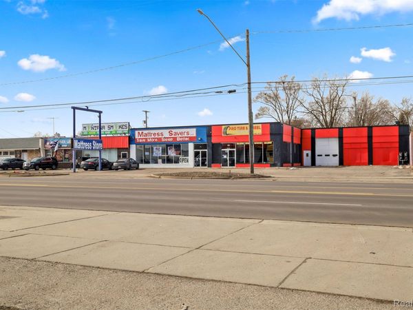 3208 S Dort Highway , Flint, Mi 48507
