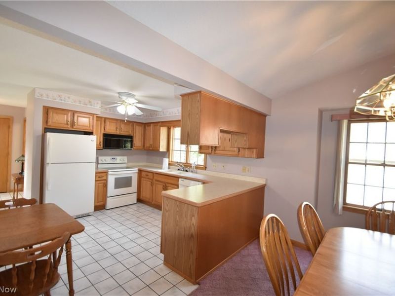 90 Montgomery Lane, Unit 2, Canfield, OH 44406 Photo 10