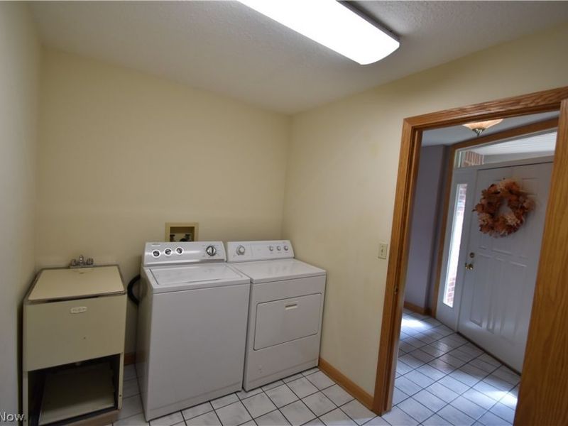 90 Montgomery Lane, Unit 2, Canfield, OH 44406 Photo 20