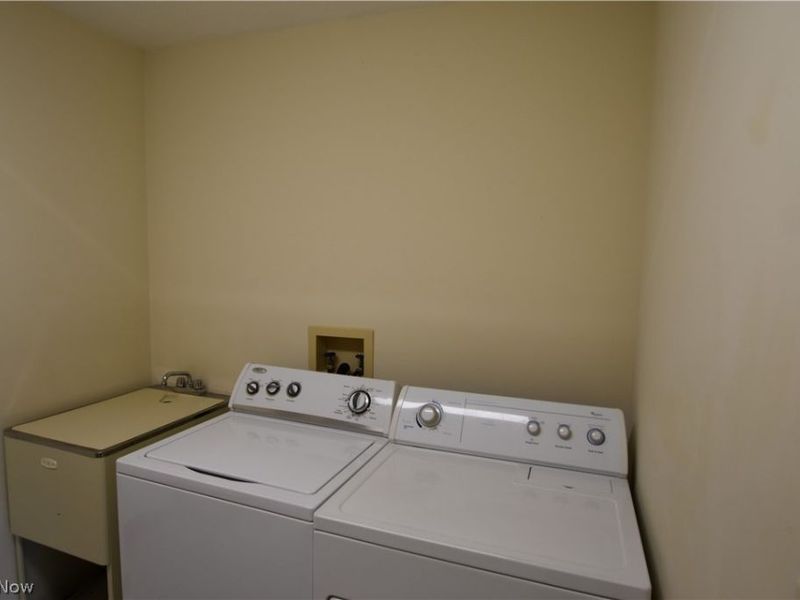 90 Montgomery Lane, Unit 2, Canfield, OH 44406 Photo 21