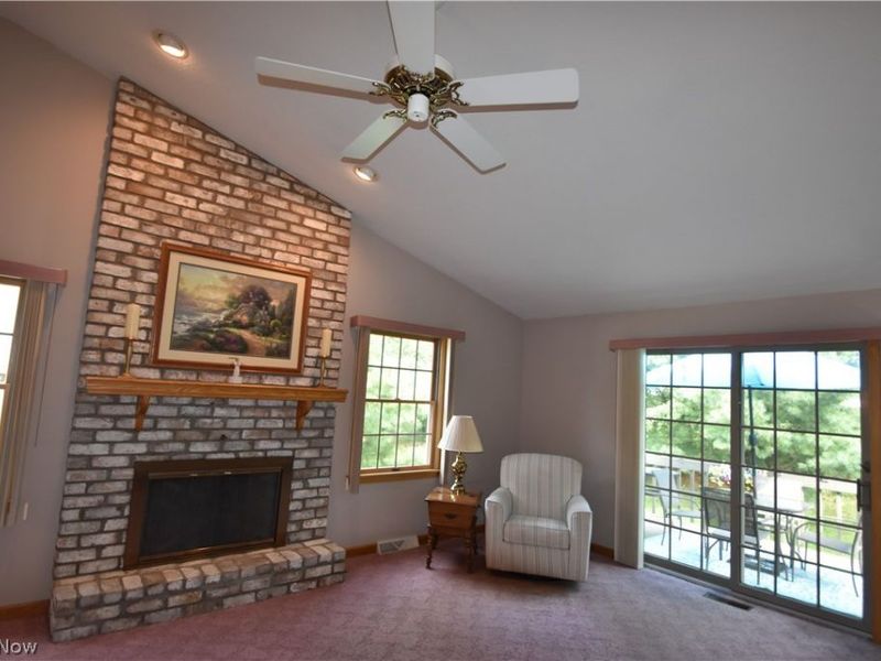 90 Montgomery Lane, Unit 2, Canfield, OH 44406 Photo 5