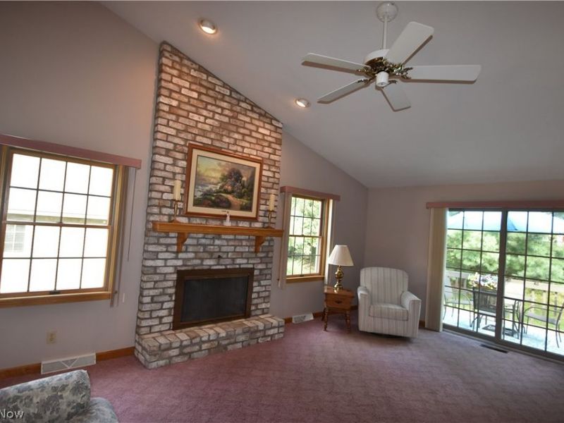 90 Montgomery Lane, Unit 2, Canfield, OH 44406 Photo 6