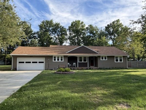 31 Manning Drive, Berea, OH 44017