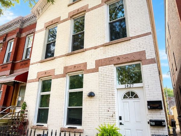 1427 W Superior Street, Unit 2F, Chicago, IL 60642