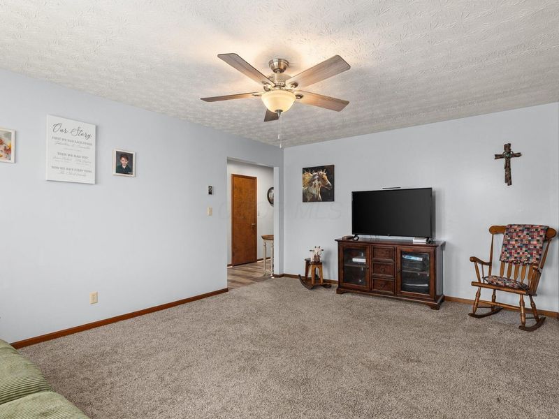 664 Edgefield Drive, Marion, OH 43302 Photo 5