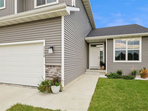 2590 SE Integra Avenue, West Des Moines, IA 50265