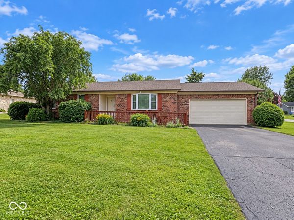 219 N Hickory, Fairland, IN 46126