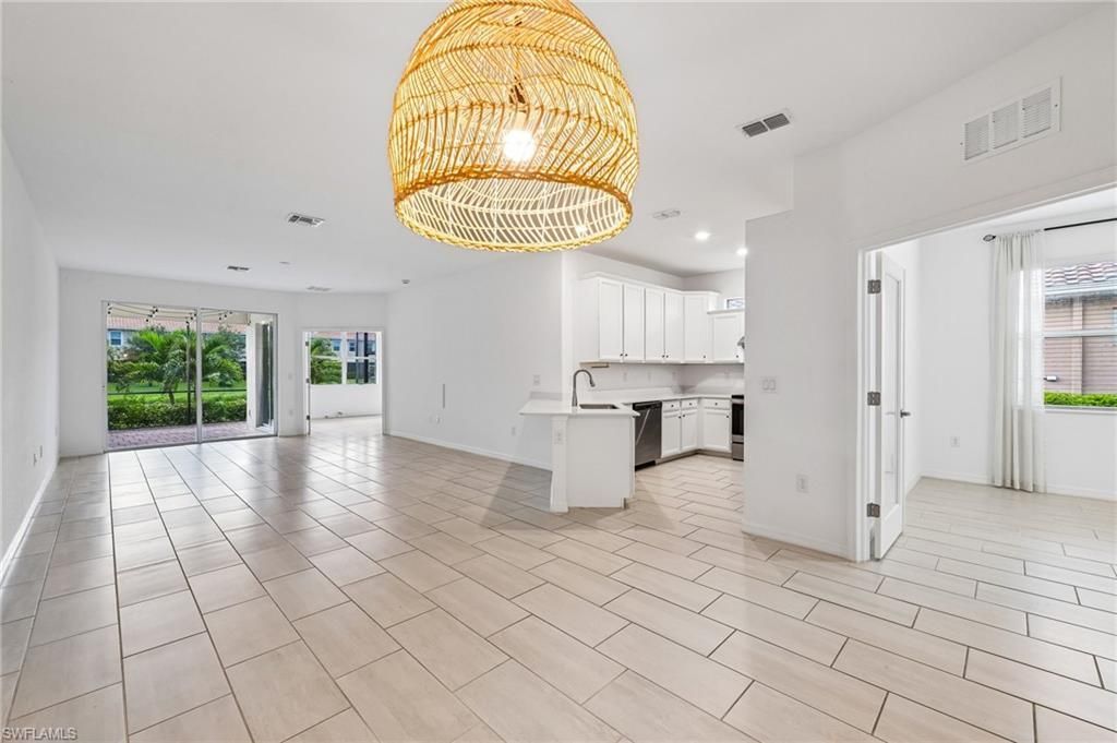 2583 Vine Ave, Naples, FL 34120 Photo