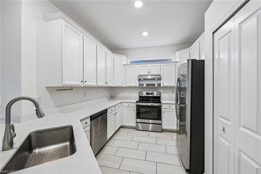 2583 Vine Ave, Naples, FL 34120 Photo