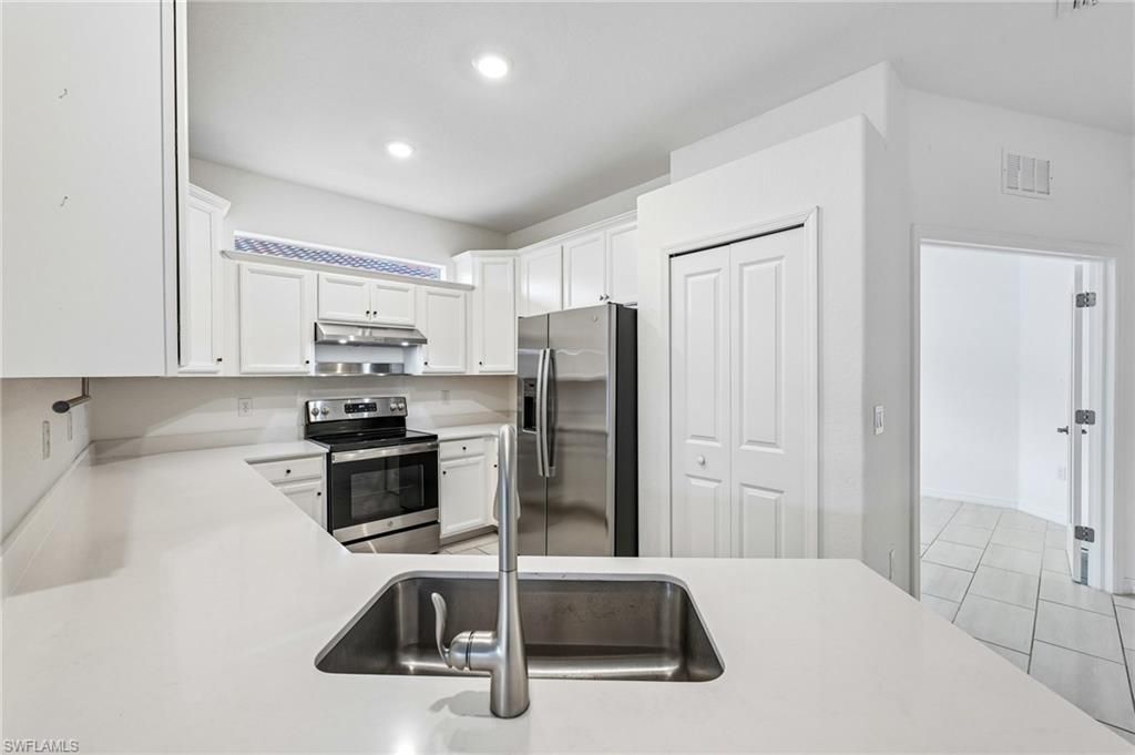 2583 Vine Ave, Naples, FL 34120 Photo