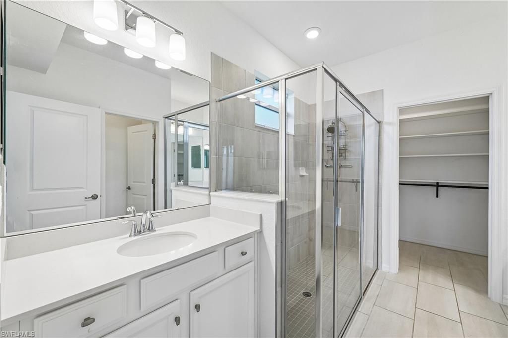 2583 Vine Ave, Naples, FL 34120 Photo