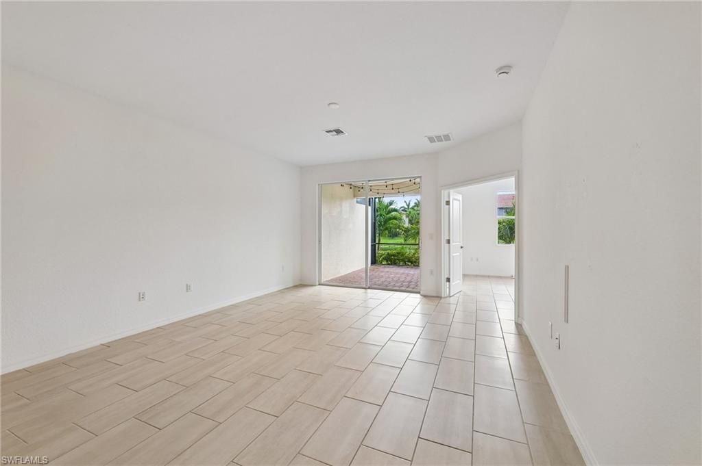 2583 Vine Ave, Naples, FL 34120 Photo