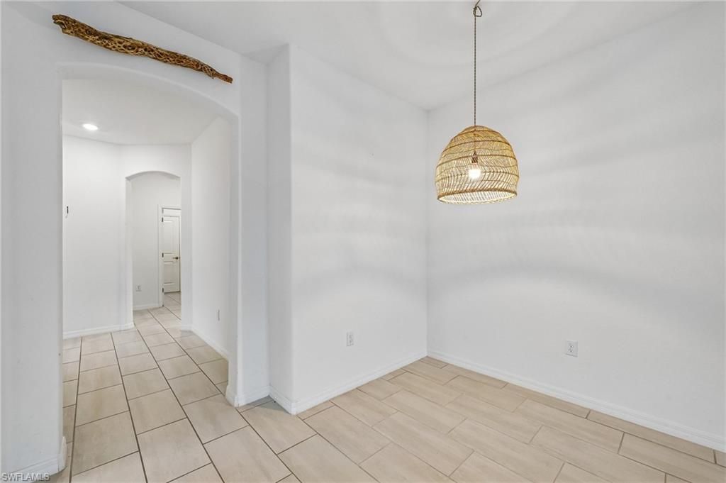 2583 Vine Ave, Naples, FL 34120 Photo