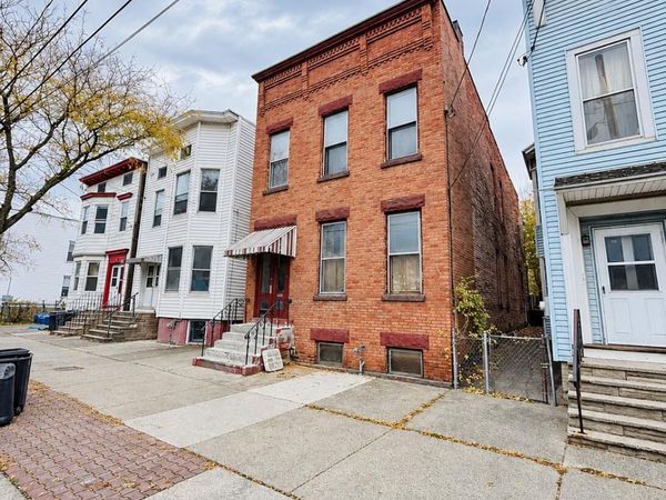 625 Clinton Avenue, Albany, NY 12206