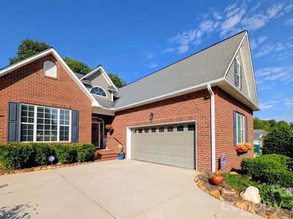 103 Henrys Glen Drive , Morganton, NC 28655
